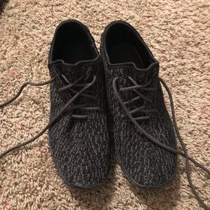Yeezy Sneakers